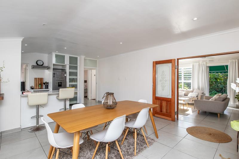 To Let 5 Bedroom Property for Rent in Kirstenhof Western Cape